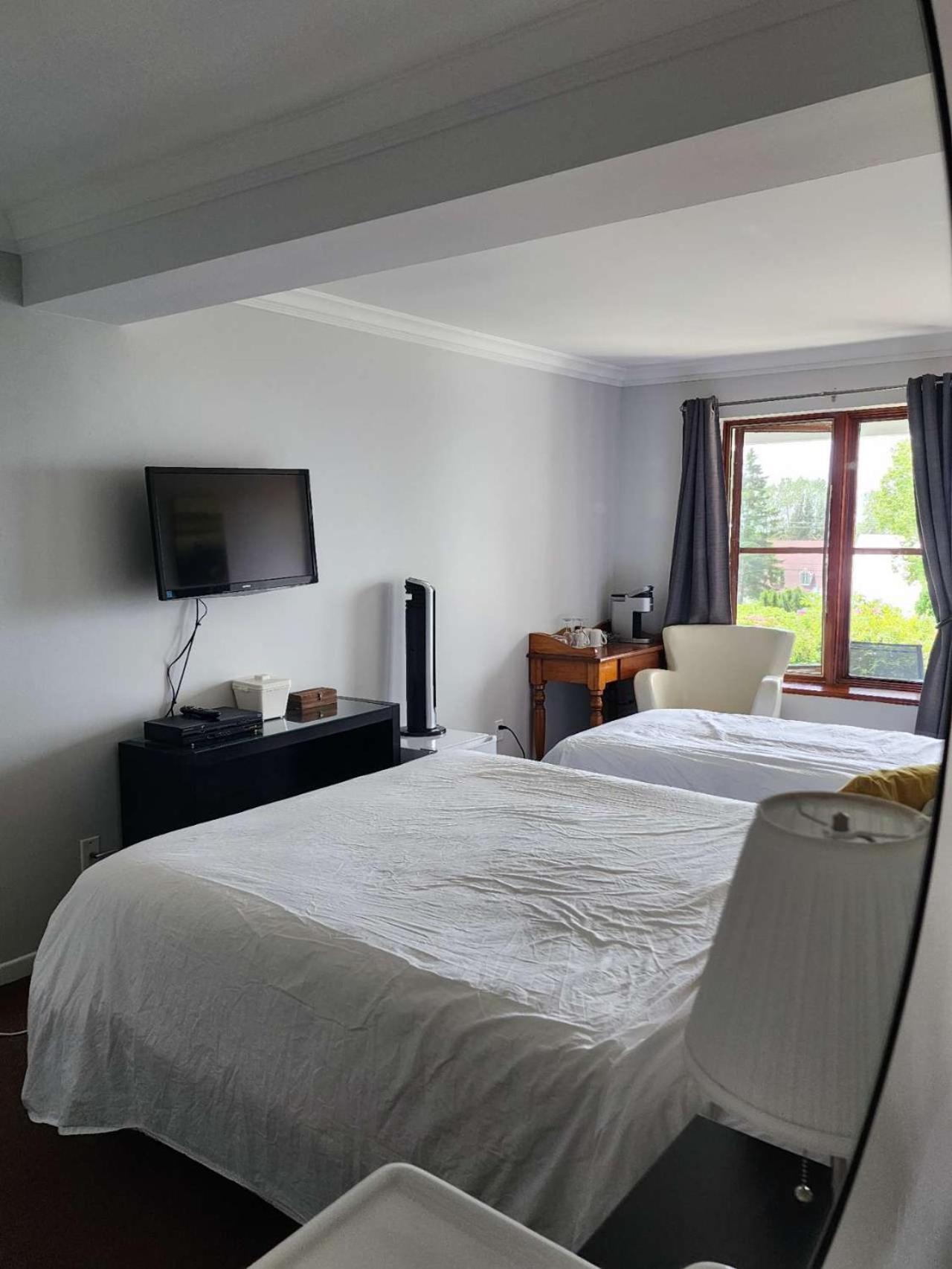 Auberge Des Nuages La Malbaie Eksteriør billede