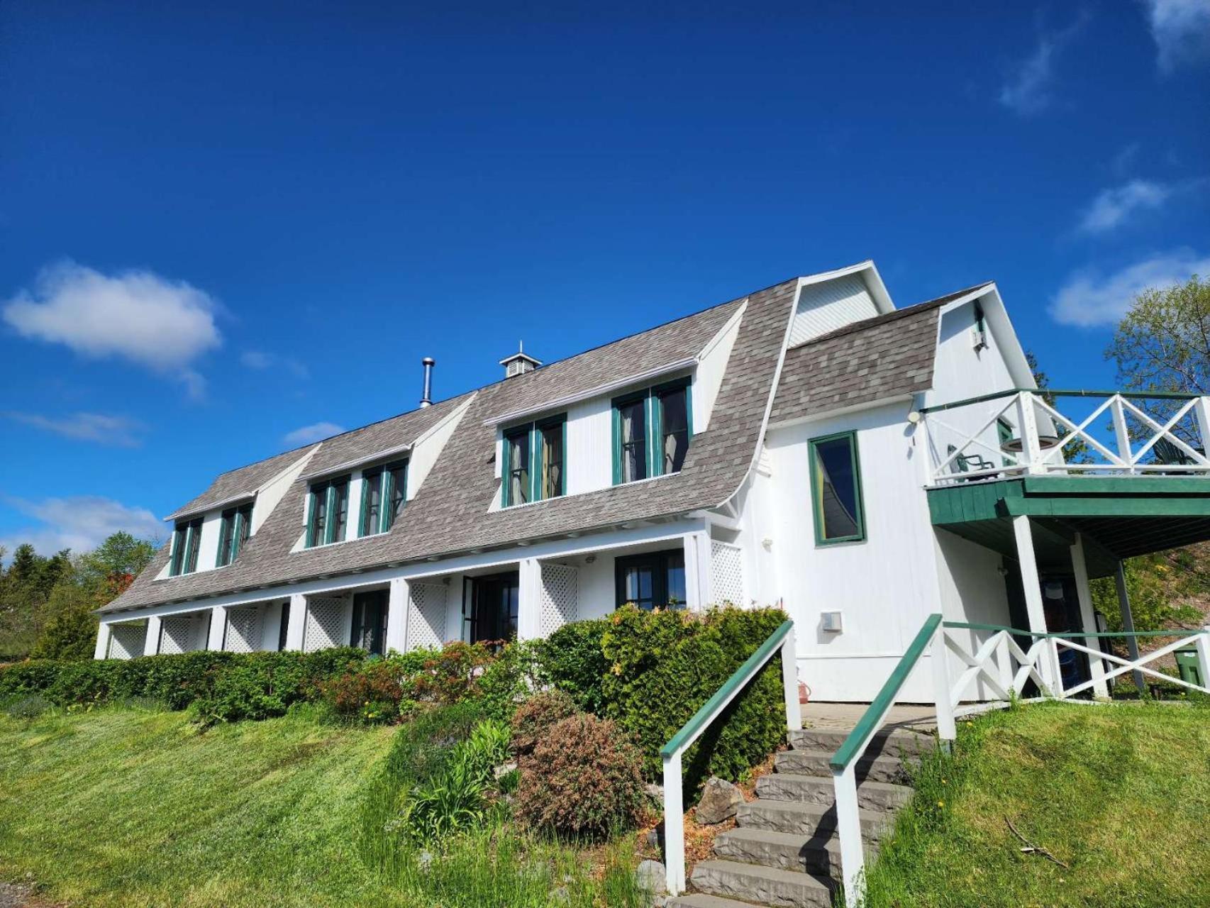 Auberge Des Nuages La Malbaie Eksteriør billede